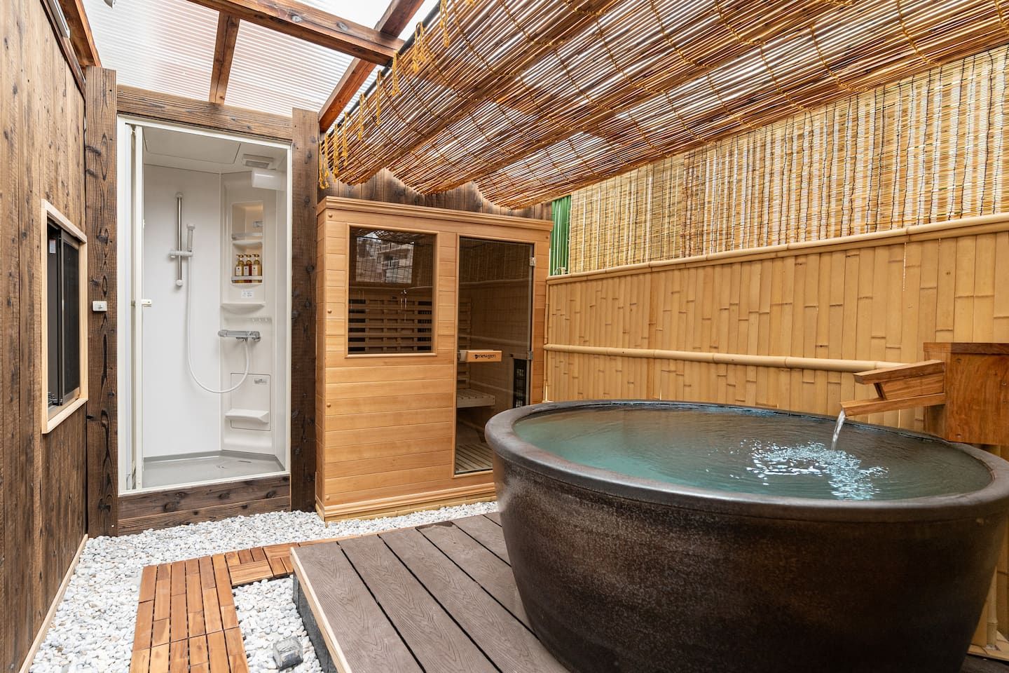 COLOR INN 日本橋